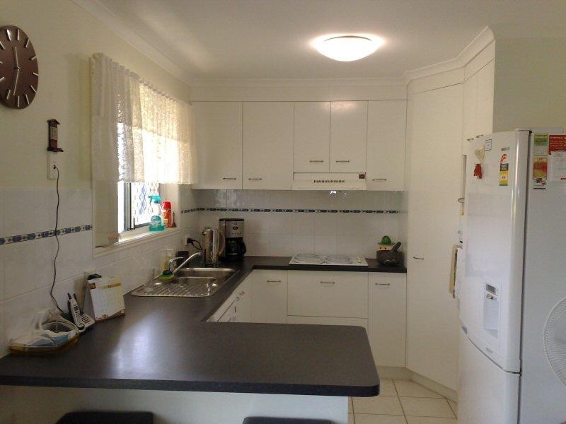 73 North Street, Point Vernon QLD 4655