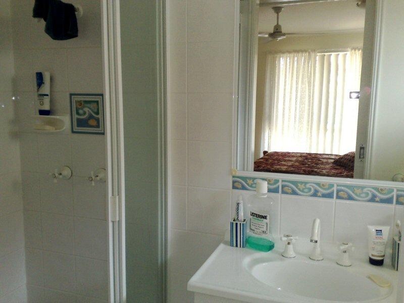 73 North Street, Point Vernon QLD 4655