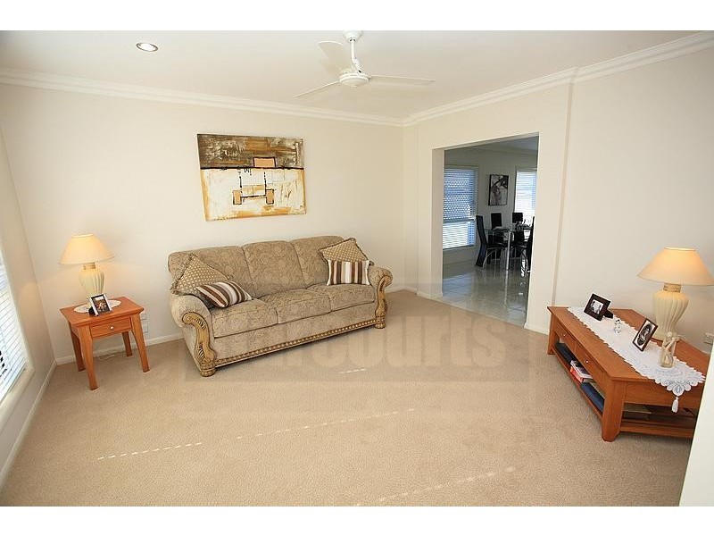 4 Mermaid Court, Eli Waters QLD 4655