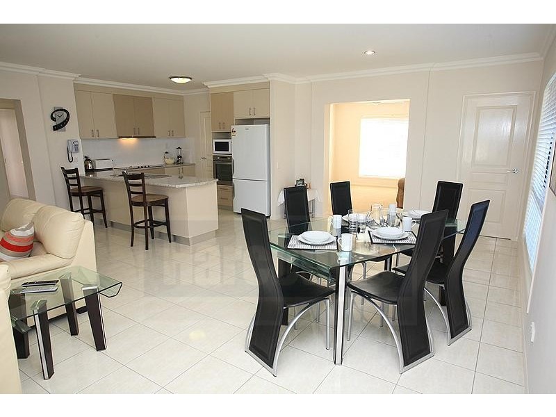 4 Mermaid Court, Eli Waters QLD 4655