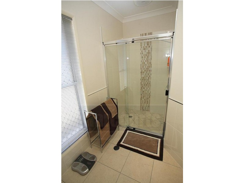 4 Mermaid Court, Eli Waters QLD 4655