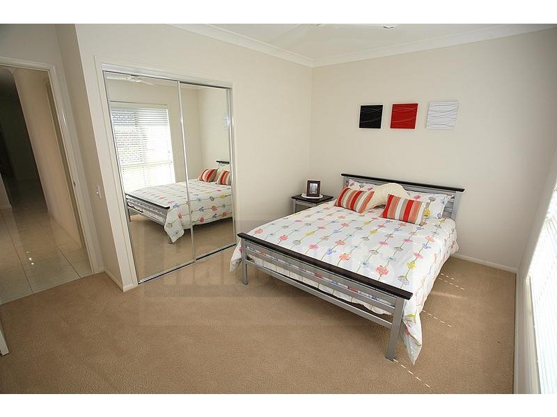 4 Mermaid Court, Eli Waters QLD 4655