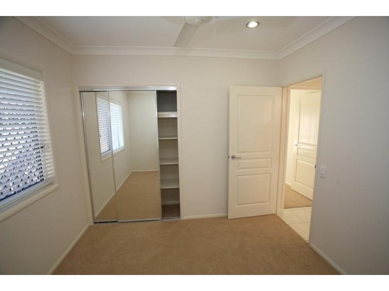 4 Mermaid Court, Eli Waters QLD 4655