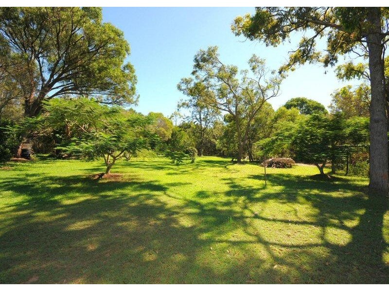 17 Senorita Parade, Urangan QLD 4655