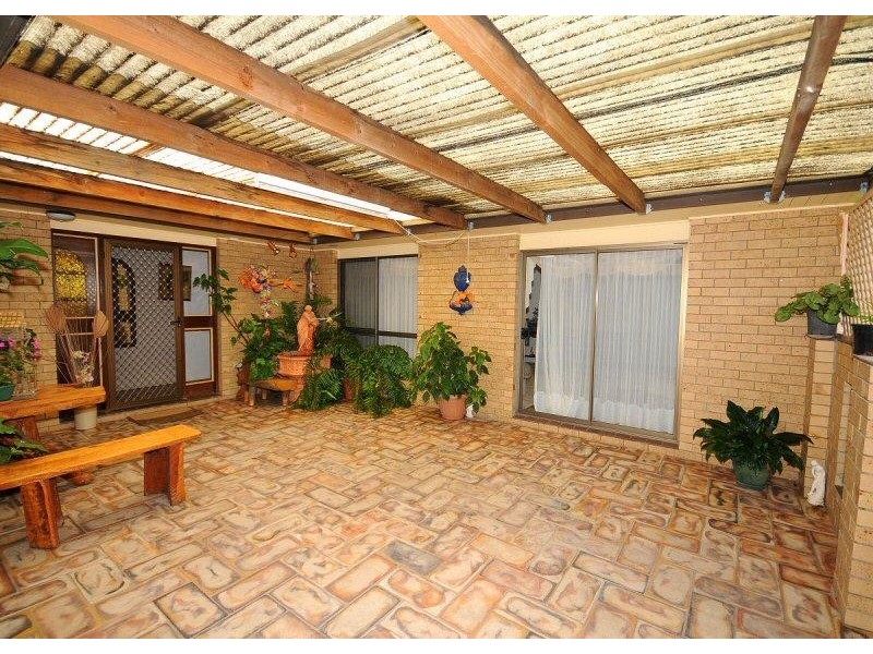 17 Senorita Parade, Urangan QLD 4655