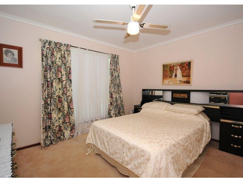 17 Senorita Parade, Urangan QLD 4655