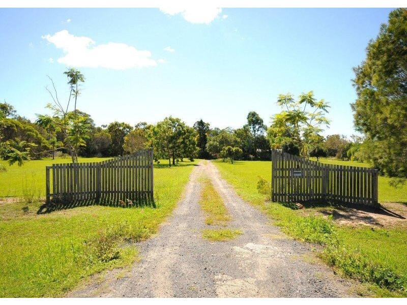 17 Senorita Parade, Urangan QLD 4655