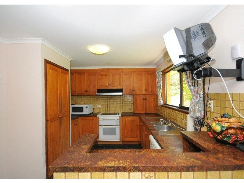 17 Senorita Parade, Urangan QLD 4655