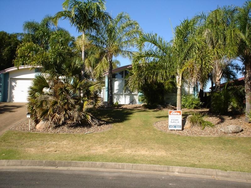 9 Whimbrel Grove, Eli Waters QLD 4655