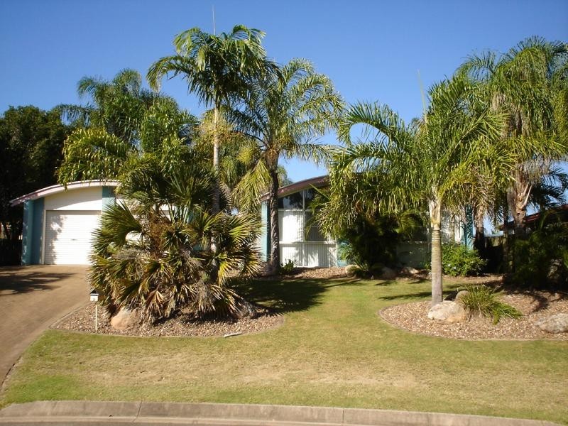 9 Whimbrel Grove, Eli Waters QLD 4655