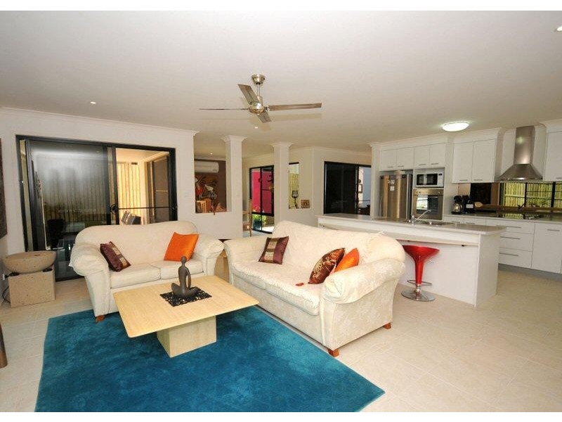 Unit 13/2 Barnstaple Street, Torquay QLD 4655