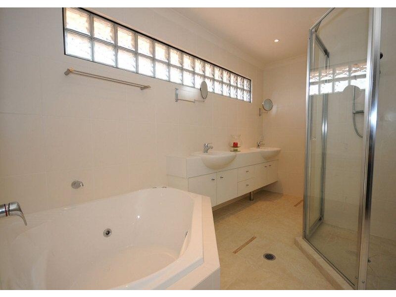 Unit 13/2 Barnstaple Street, Torquay QLD 4655