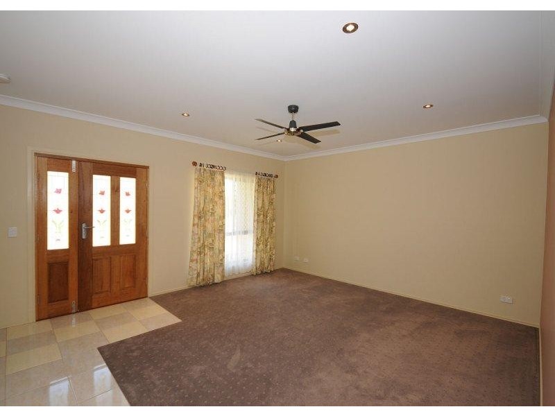 8 Stringybark Drive, Urangan QLD 4655