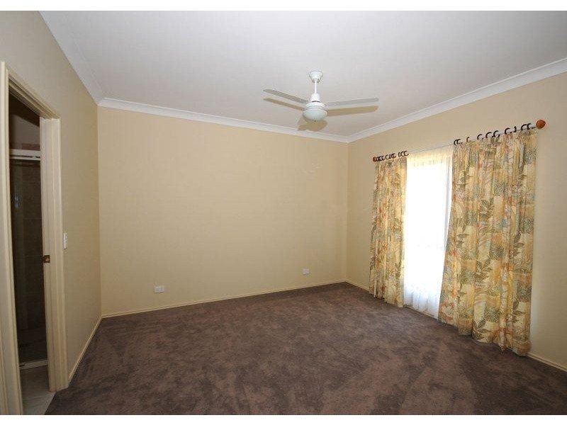 8 Stringybark Drive, Urangan QLD 4655