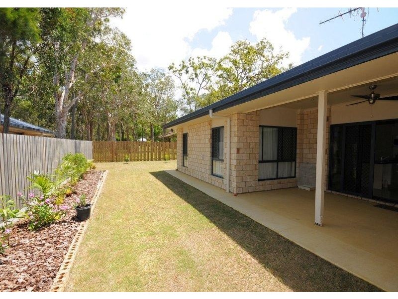 8 Stringybark Drive, Urangan QLD 4655