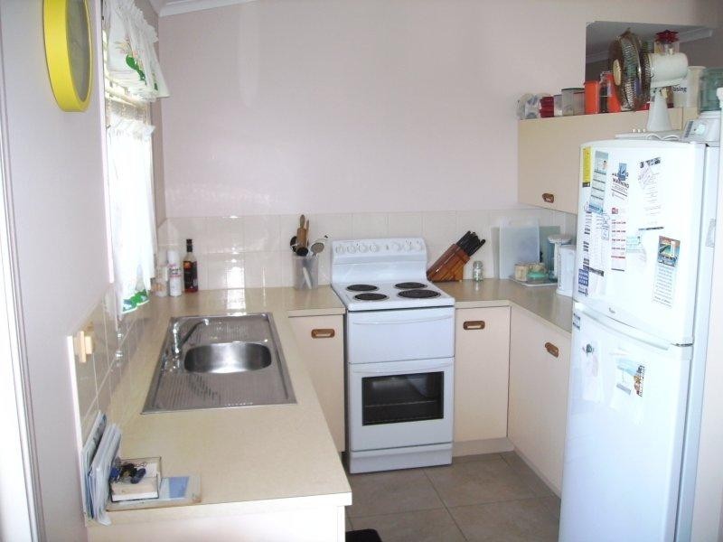 779 Boat Harbour Drive, Urangan QLD 4655