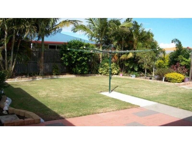 216 Pulgul Street, Urangan QLD 4655