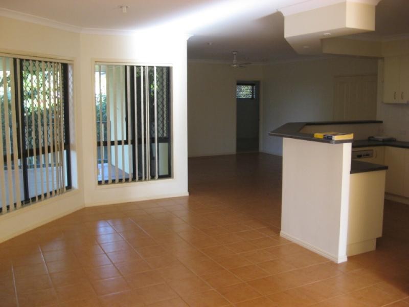 12 Rathdowne St, Hervey Bay QLD 4655