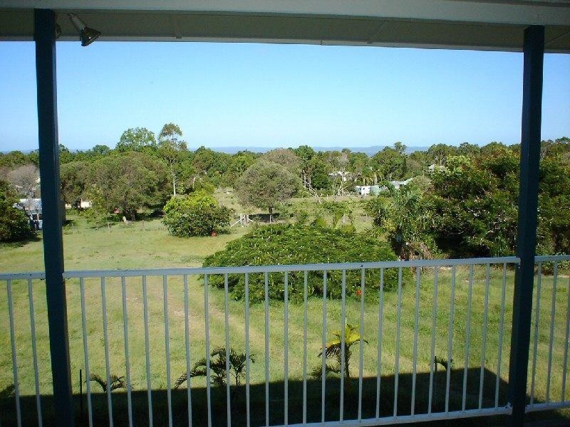 6 Dolphin Avenue, Booral QLD 4655