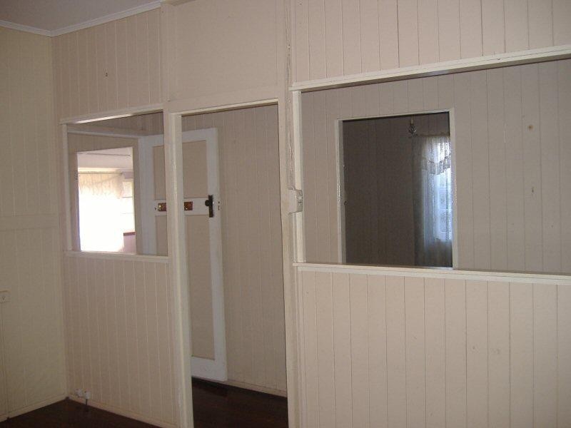 11 Ocean Street, Torquay QLD 4655