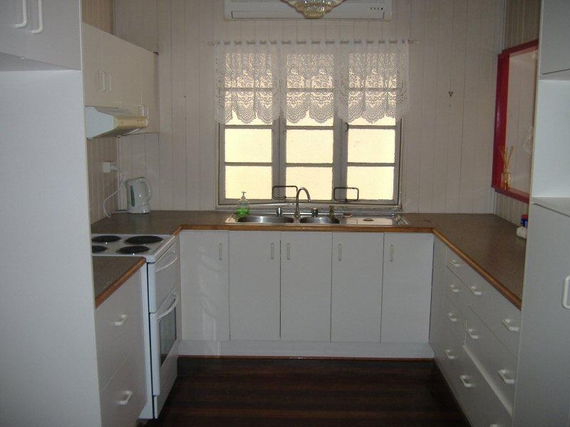 11 Ocean Street, Torquay QLD 4655