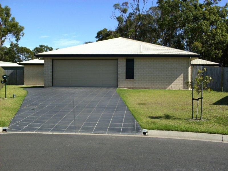 9 Border Court, Torquay QLD 4655