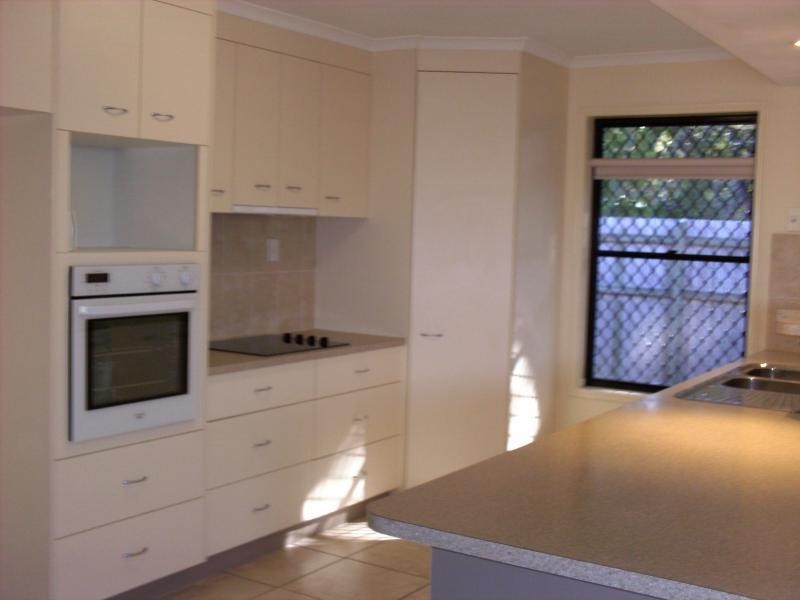 9 Border Court, Torquay QLD 4655
