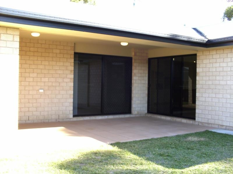 9 Border Court, Torquay QLD 4655