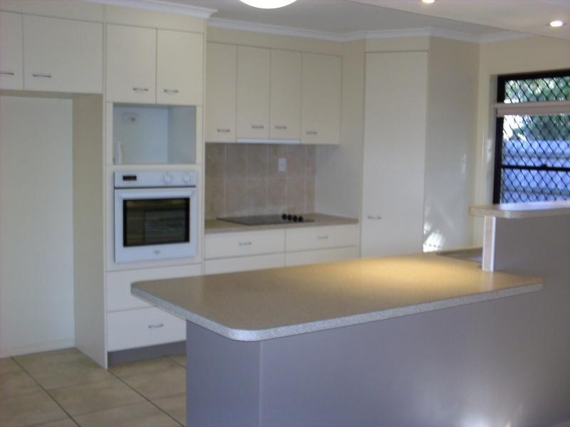 9 Border Court, Torquay QLD 4655