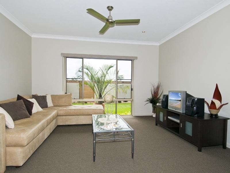 14 Oceanblue Boulevard, Pialba QLD 4655