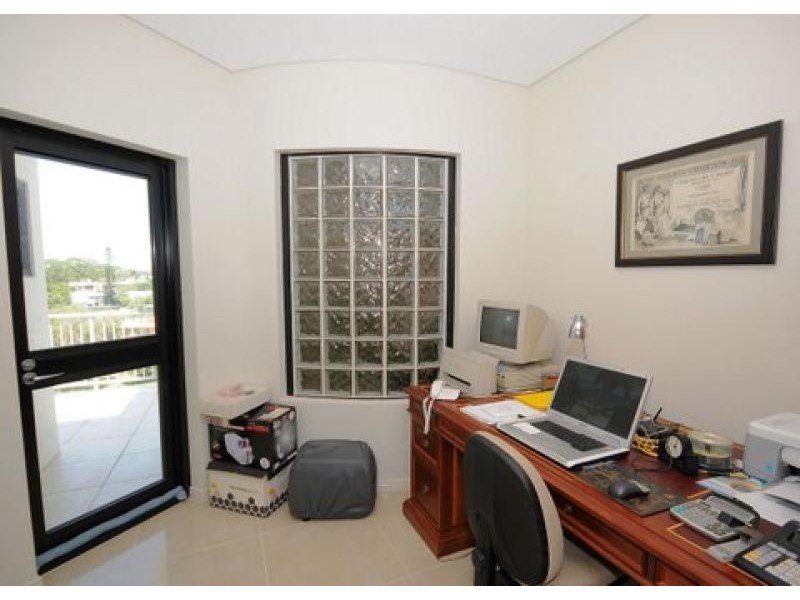 Apartment 17/558 Esplanade, Urangan QLD 4655