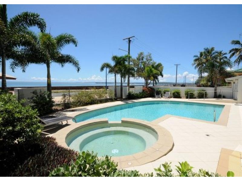 Apartment 17/558 Esplanade, Urangan QLD 4655