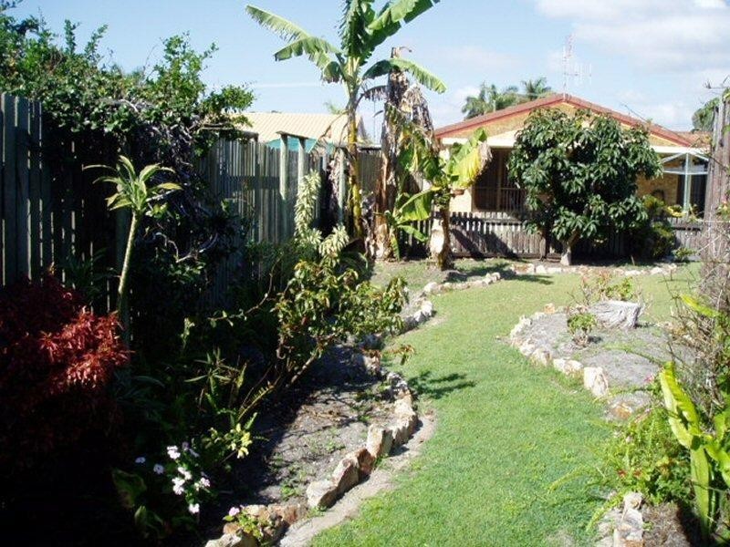 99 Cunningham Street, Urangan QLD 4655