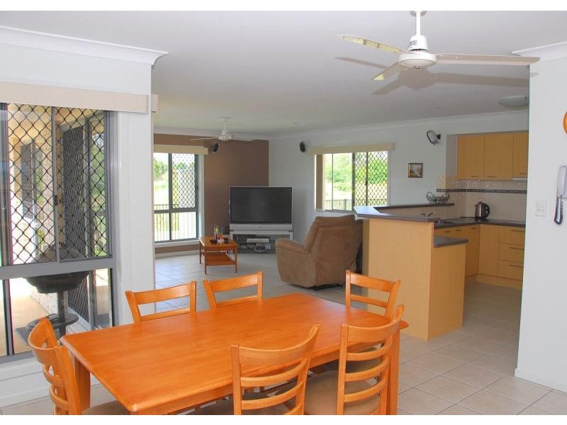 22 Spinnaker Drive, Point Vernon QLD 4655