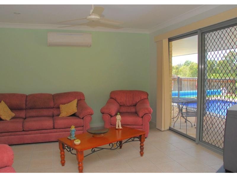 22 Spinnaker Drive, Point Vernon QLD 4655