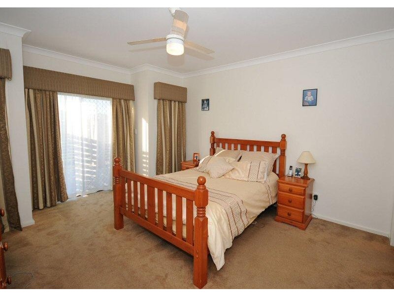19 Amstal Avenue, Wondunna QLD 4655