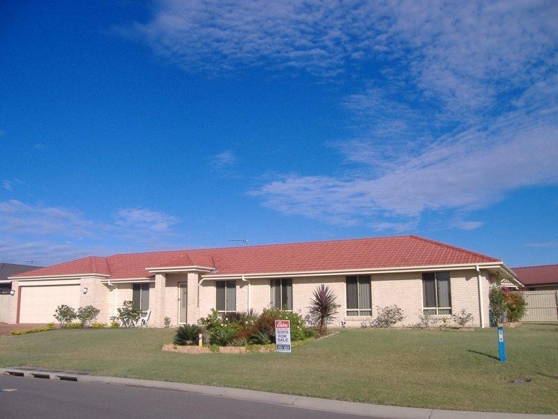 24 Spoonbill Way, Eli Waters QLD 4655