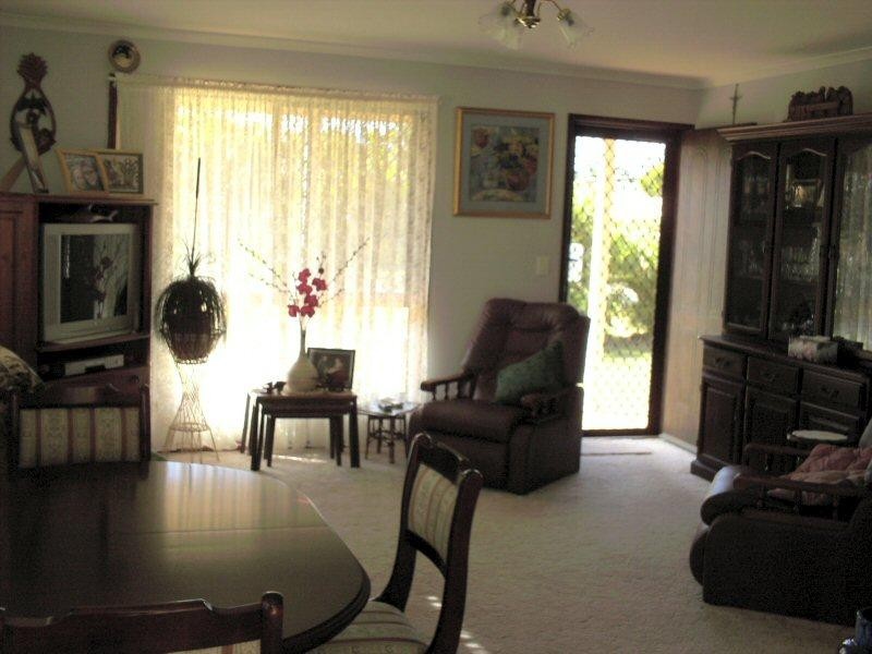 34 William Street, Urangan QLD 4655