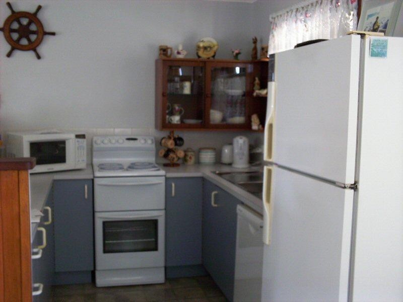 34 William Street, Urangan QLD 4655