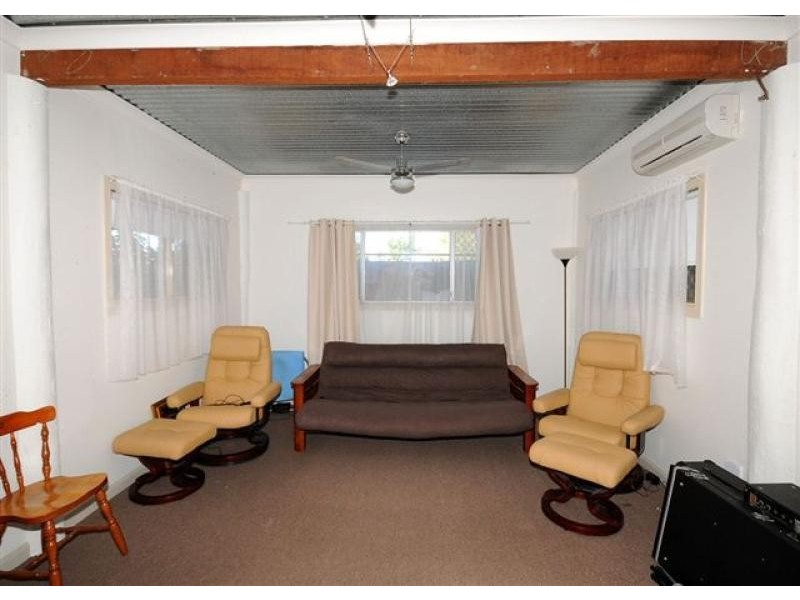 3 Greta Court, Urangan QLD 4655
