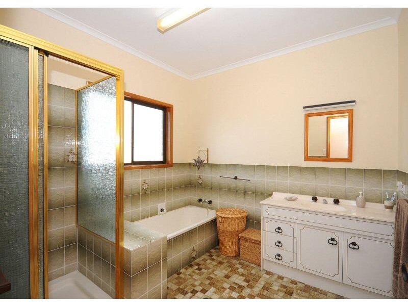 27 Turrum Street, Scarness QLD 4655