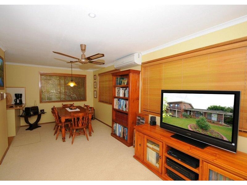 27 Turrum Street, Scarness QLD 4655