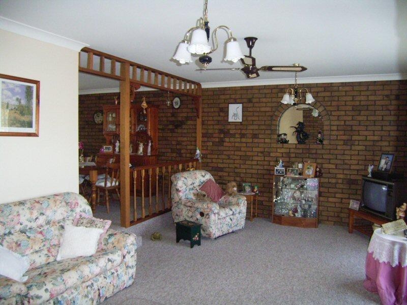 30 Bayrise Drive, Urangan QLD 4655