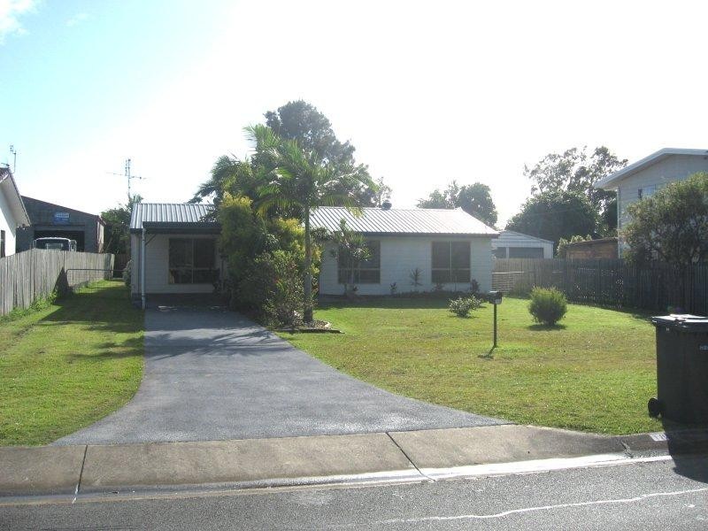 18 Southerden Street, Torquay QLD 4655