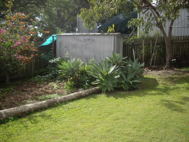9 Top Street, Torquay QLD 4655
