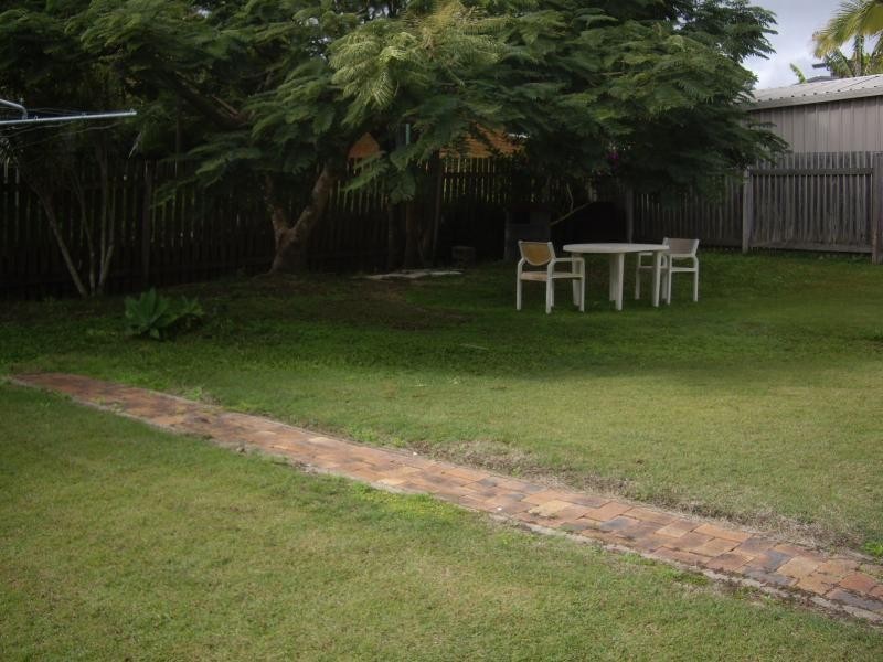 9 Top Street, Torquay QLD 4655