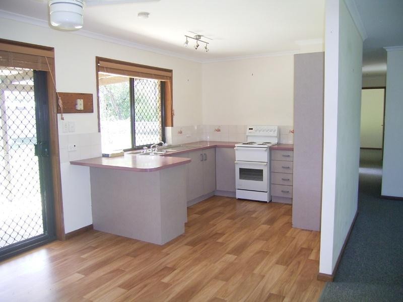 198 Elizabeth Street, Urangan QLD 4655