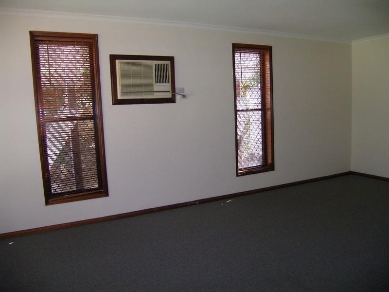 198 Elizabeth Street, Urangan QLD 4655