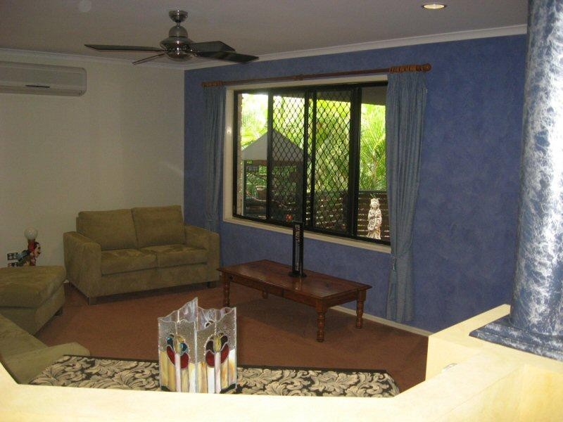 4 Neisler Court, Urraween QLD 4655