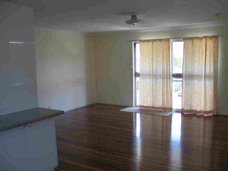 42 John Street, Scarness QLD 4655